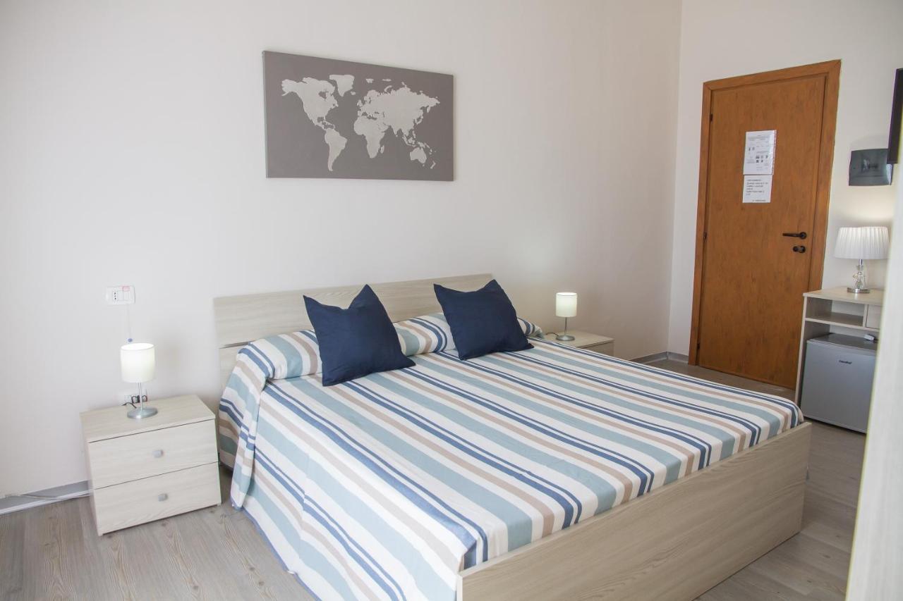 Bluriva Hotel Чиро-Марина Экстерьер фото