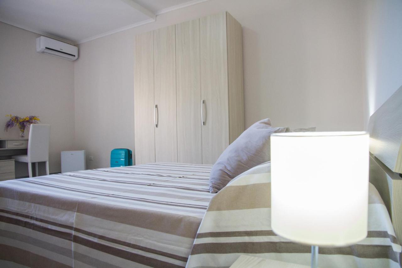 Bluriva Hotel Чиро-Марина Экстерьер фото